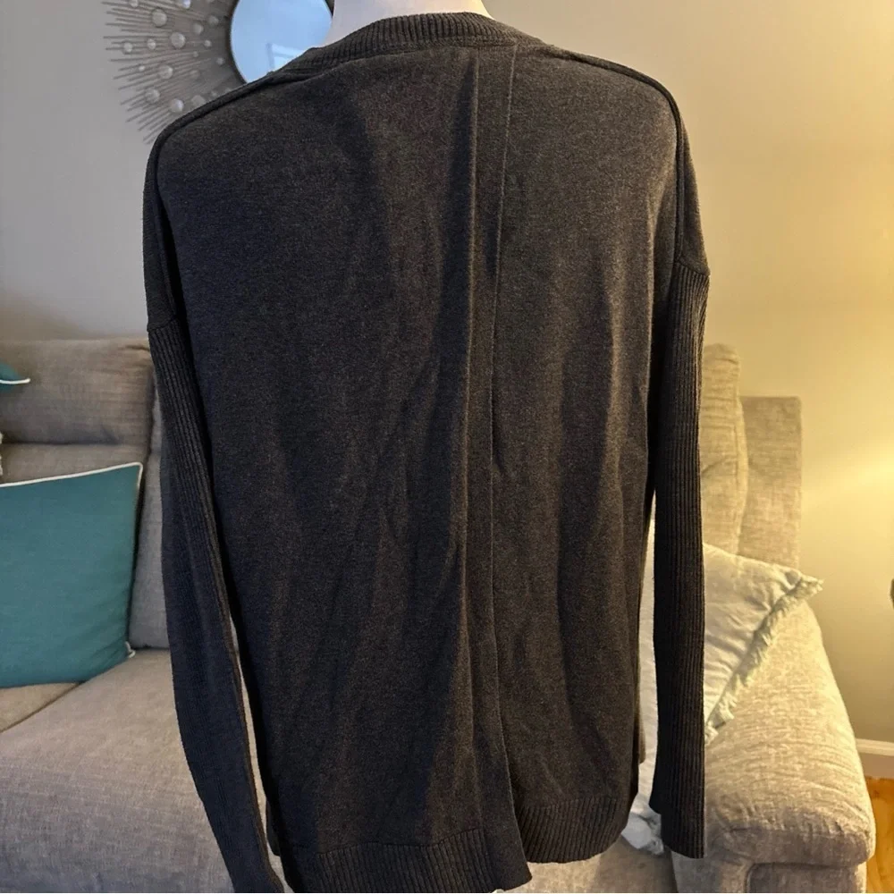 Athleta Hi-Low Faux Wrap Back Sweater Women’s Size XS Oversized Long Sleeve - Picture 3 of 10